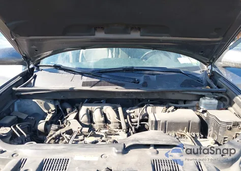 2010 Toyota Highlander Se V6 from USA, damaged, VIN 5TDJK3EH0AS038910